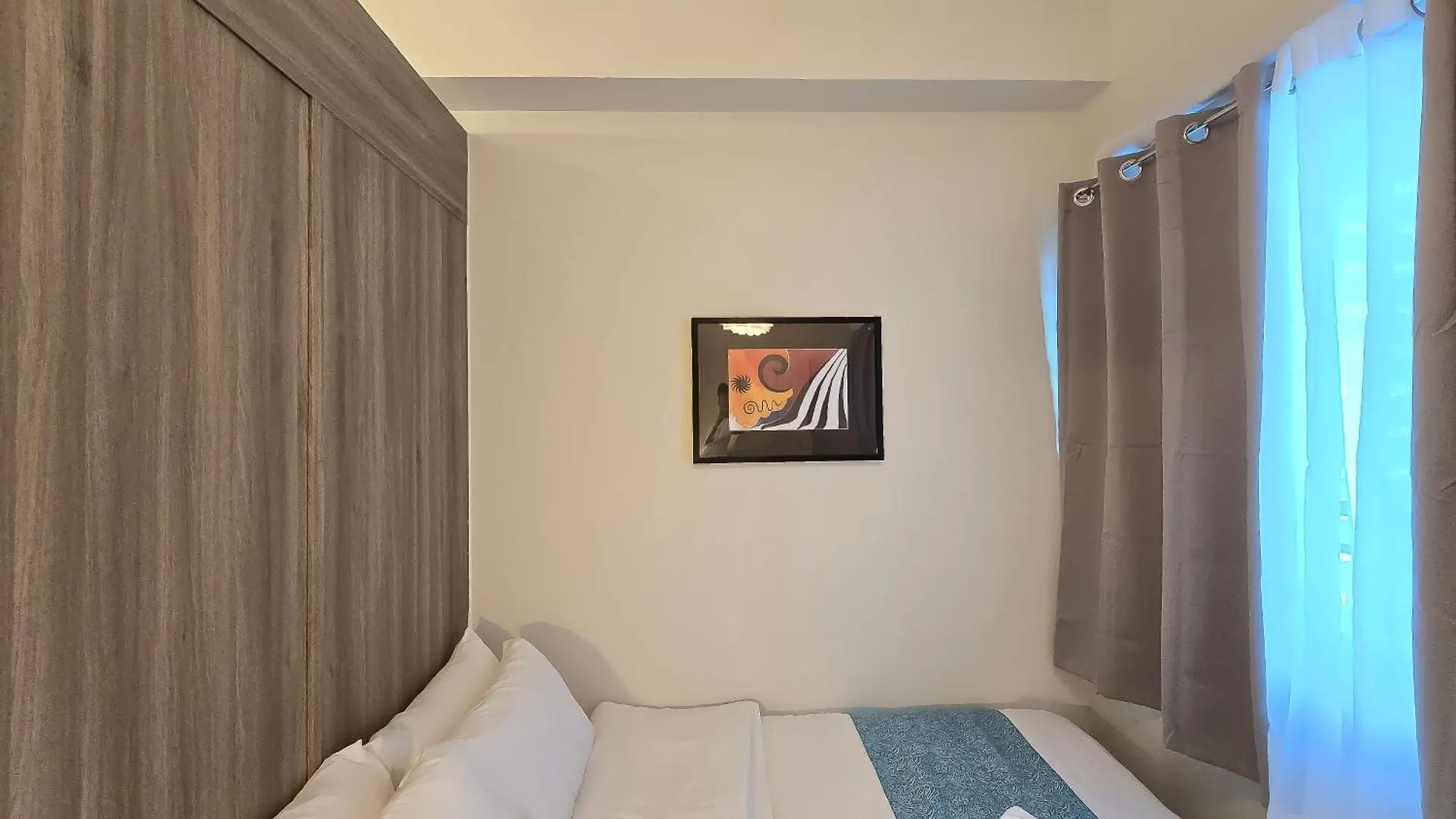 1Br Unit Condotel W Balcony Fame Residences #Fm10 Manila Philippines