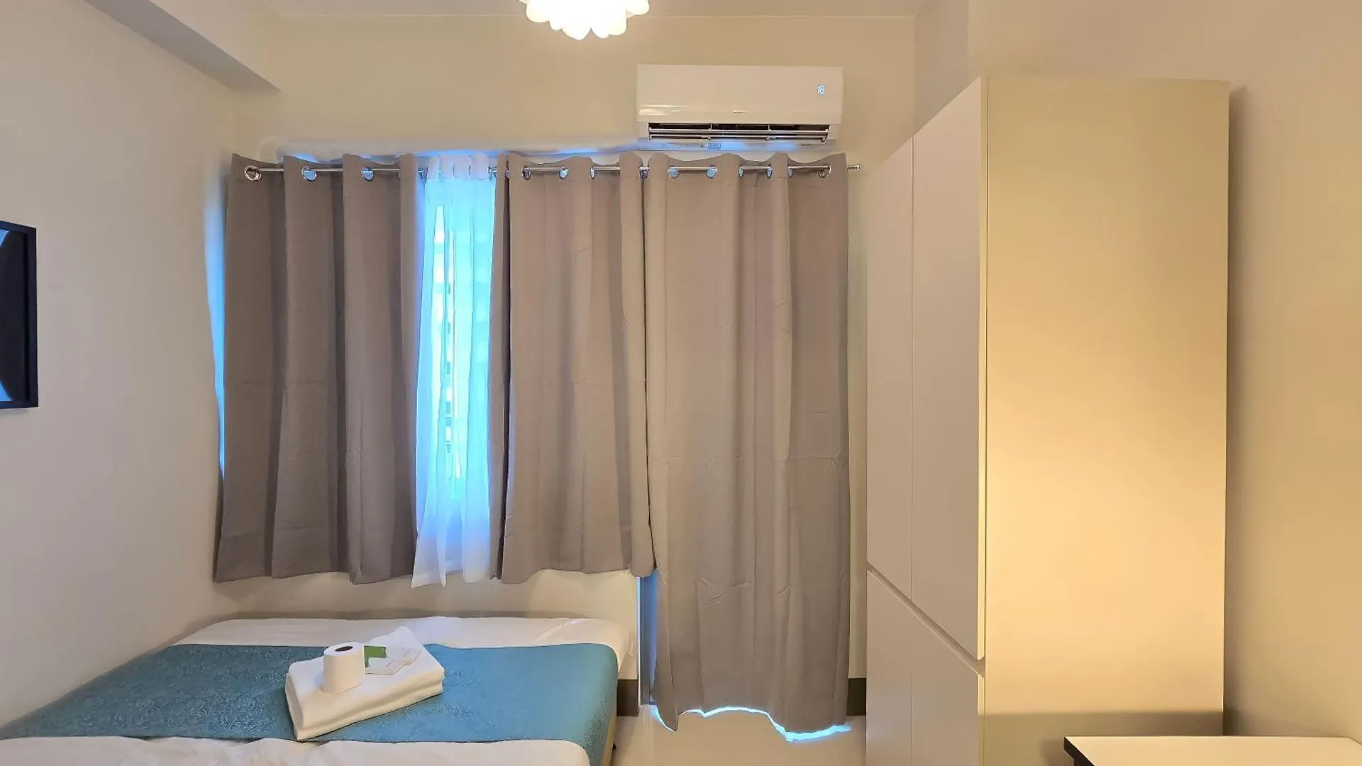 1Br Unit Condotel W Balcony Fame Residences #Fm10 Manila