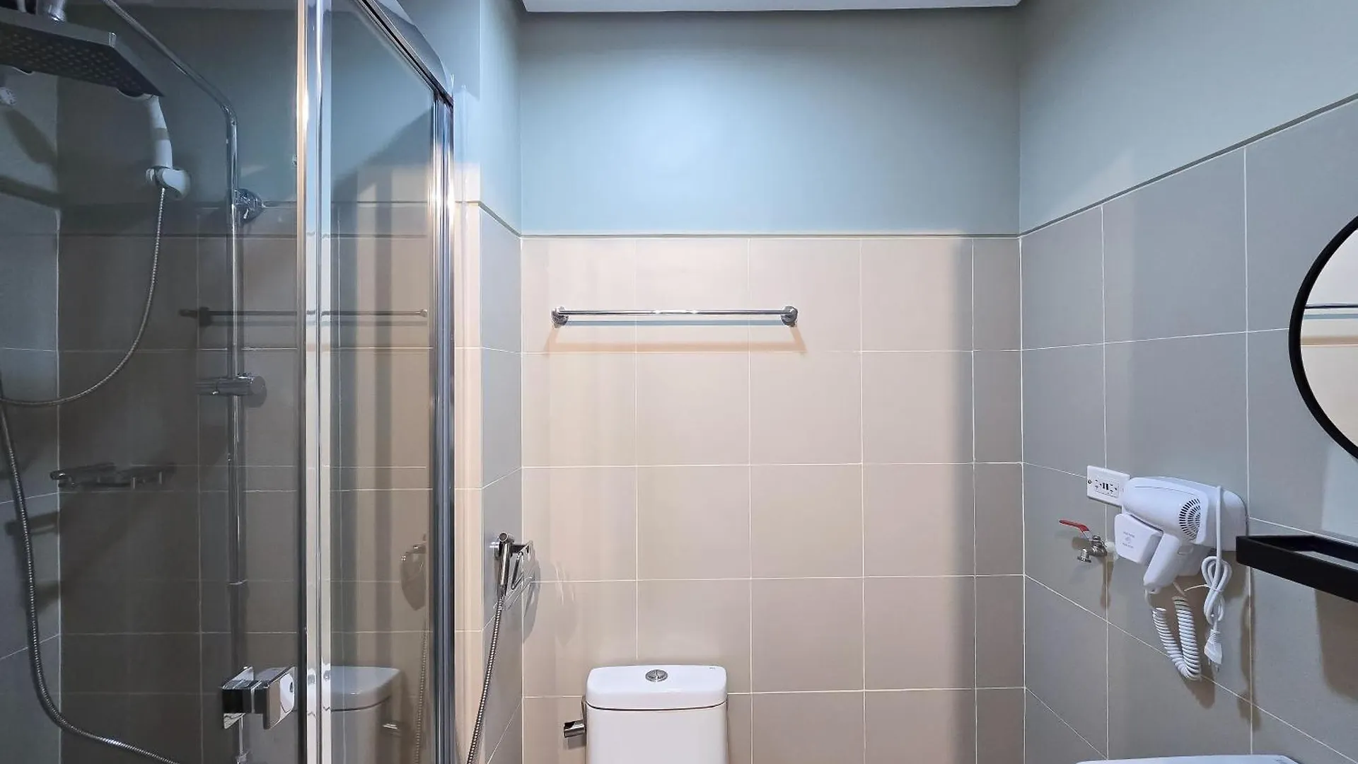 1Br Unit Condotel W Balcony Fame Residences #Fm10 Manila Philippines