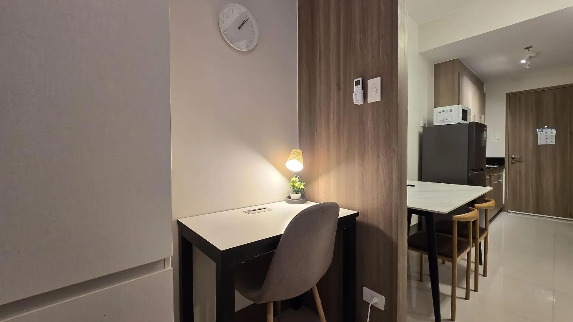 1Br Unit Condotel W Balcony Fame Residences #Fm10 Manila 0*,  Filipinas