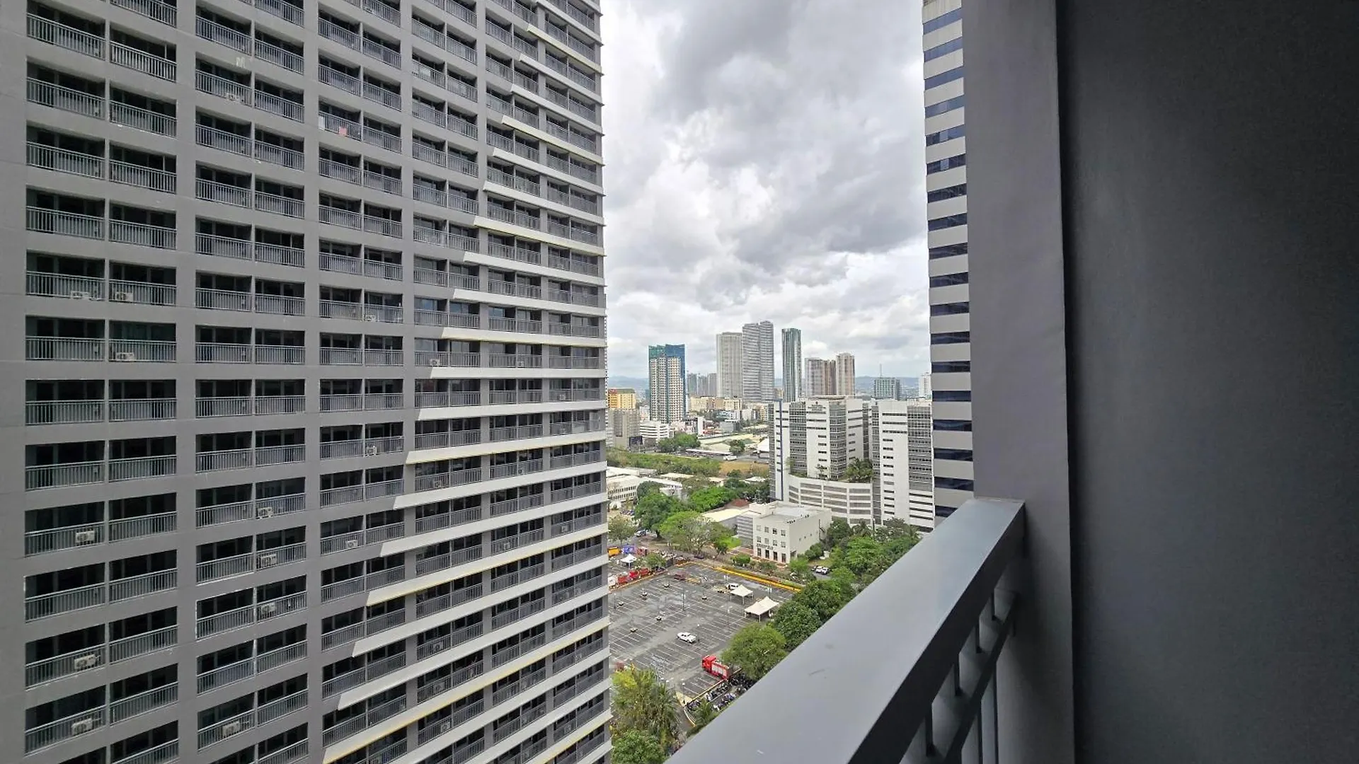 1Br Unit Condotel W Balcony Fame Residences #Fm10 Manila Apartamento
