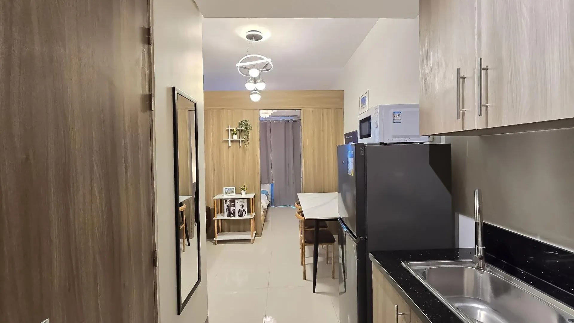 Apartment 1Br Unit Condotel W Balcony Fame Residences #Fm10 Manila
